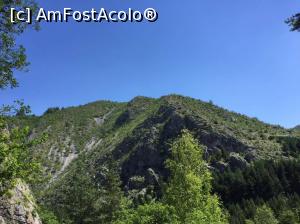 [P04] Pestera Muierii - in exterior » foto by MirelaV
 - 
<span class="allrVoted glyphicon glyphicon-heart hidden" id="av753553"></span>
<a class="m-l-10 hidden" id="sv753553" onclick="voting_Foto_DelVot(,753553,7149)" role="button">șterge vot <span class="glyphicon glyphicon-remove"></span></a>
<a id="v9753553" class=" c-red"  onclick="voting_Foto_SetVot(753553)" role="button"><span class="glyphicon glyphicon-heart-empty"></span> <b>LIKE</b> = Votează poza</a> <img class="hidden"  id="f753553W9" src="/imagini/loader.gif" border="0" /><span class="AjErrMes hidden" id="e753553ErM"></span>