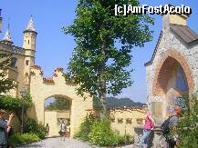 [P11] Curtea interioara a castelului Hohenschwangau » foto by doina_c24
 - 
<span class="allrVoted glyphicon glyphicon-heart hidden" id="av209360"></span>
<a class="m-l-10 hidden" id="sv209360" onclick="voting_Foto_DelVot(,209360,7186)" role="button">șterge vot <span class="glyphicon glyphicon-remove"></span></a>
<a id="v9209360" class=" c-red"  onclick="voting_Foto_SetVot(209360)" role="button"><span class="glyphicon glyphicon-heart-empty"></span> <b>LIKE</b> = Votează poza</a> <img class="hidden"  id="f209360W9" src="/imagini/loader.gif" border="0" /><span class="AjErrMes hidden" id="e209360ErM"></span>