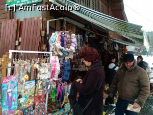 [P22] La baraca de langa han gasesti ciorapi de iarna 'hand-made', grosi si caldurosi » foto by dorgo
 - 
<span class="allrVoted glyphicon glyphicon-heart hidden" id="av841177"></span>
<a class="m-l-10 hidden" id="sv841177" onclick="voting_Foto_DelVot(,841177,7201)" role="button">șterge vot <span class="glyphicon glyphicon-remove"></span></a>
<a id="v9841177" class=" c-red"  onclick="voting_Foto_SetVot(841177)" role="button"><span class="glyphicon glyphicon-heart-empty"></span> <b>LIKE</b> = Votează poza</a> <img class="hidden"  id="f841177W9" src="/imagini/loader.gif" border="0" /><span class="AjErrMes hidden" id="e841177ErM"></span>