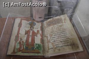[P22] Mănăstirea Dragomirna, Liturghier, manuscris slavon pe pergament scris de Atanasie Crimca și dăruit mănăstirii în 1610 spre pomenirea părinților săi Ioan și Cristina » foto by mprofeanu
 - 
<span class="allrVoted glyphicon glyphicon-heart hidden" id="av1310232"></span>
<a class="m-l-10 hidden" id="sv1310232" onclick="voting_Foto_DelVot(,1310232,7245)" role="button">șterge vot <span class="glyphicon glyphicon-remove"></span></a>
<a id="v91310232" class=" c-red"  onclick="voting_Foto_SetVot(1310232)" role="button"><span class="glyphicon glyphicon-heart-empty"></span> <b>LIKE</b> = Votează poza</a> <img class="hidden"  id="f1310232W9" src="/imagini/loader.gif" border="0" /><span class="AjErrMes hidden" id="e1310232ErM"></span>
