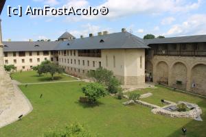 [P34] Mănăstirea Dragomirna, Paraclisul Nou pozat de sus, este în partea de est a incintei și Ruinele Vechiului Paraclis, sec. 17 » foto by mprofeanu
 - 
<span class="allrVoted glyphicon glyphicon-heart hidden" id="av1310244"></span>
<a class="m-l-10 hidden" id="sv1310244" onclick="voting_Foto_DelVot(,1310244,7245)" role="button">șterge vot <span class="glyphicon glyphicon-remove"></span></a>
<a id="v91310244" class=" c-red"  onclick="voting_Foto_SetVot(1310244)" role="button"><span class="glyphicon glyphicon-heart-empty"></span> <b>LIKE</b> = Votează poza</a> <img class="hidden"  id="f1310244W9" src="/imagini/loader.gif" border="0" /><span class="AjErrMes hidden" id="e1310244ErM"></span>