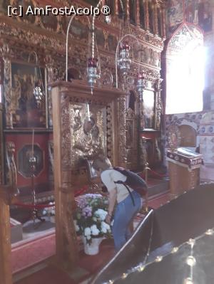 [P19] Interiorul bisericii » foto by Michi
 - 
<span class="allrVoted glyphicon glyphicon-heart hidden" id="av1410462"></span>
<a class="m-l-10 hidden" id="sv1410462" onclick="voting_Foto_DelVot(,1410462,7245)" role="button">șterge vot <span class="glyphicon glyphicon-remove"></span></a>
<a id="v91410462" class=" c-red"  onclick="voting_Foto_SetVot(1410462)" role="button"><span class="glyphicon glyphicon-heart-empty"></span> <b>LIKE</b> = Votează poza</a> <img class="hidden"  id="f1410462W9" src="/imagini/loader.gif" border="0" /><span class="AjErrMes hidden" id="e1410462ErM"></span>