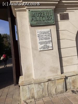 [P26] Muzeul palatului lui Al.I. Cuza de la Ruginoasa » foto by Michi
 - 
<span class="allrVoted glyphicon glyphicon-heart hidden" id="av1410469"></span>
<a class="m-l-10 hidden" id="sv1410469" onclick="voting_Foto_DelVot(,1410469,7245)" role="button">șterge vot <span class="glyphicon glyphicon-remove"></span></a>
<a id="v91410469" class=" c-red"  onclick="voting_Foto_SetVot(1410469)" role="button"><span class="glyphicon glyphicon-heart-empty"></span> <b>LIKE</b> = Votează poza</a> <img class="hidden"  id="f1410469W9" src="/imagini/loader.gif" border="0" /><span class="AjErrMes hidden" id="e1410469ErM"></span>