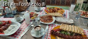 [P05] Ayasofya dürümcüsü kadir - masa bogată » foto by Carmen Ion
 - 
<span class="allrVoted glyphicon glyphicon-heart hidden" id="av1509590"></span>
<a class="m-l-10 hidden" id="sv1509590" onclick="voting_Foto_DelVot(,1509590,7254)" role="button">șterge vot <span class="glyphicon glyphicon-remove"></span></a>
<a id="v91509590" class=" c-red"  onclick="voting_Foto_SetVot(1509590)" role="button"><span class="glyphicon glyphicon-heart-empty"></span> <b>LIKE</b> = Votează poza</a> <img class="hidden"  id="f1509590W9" src="/imagini/loader.gif" border="0" /><span class="AjErrMes hidden" id="e1509590ErM"></span>