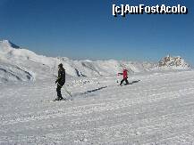 [P04] skiori la 2200 m » foto by anca
 - 
<span class="allrVoted glyphicon glyphicon-heart hidden" id="av128606"></span>
<a class="m-l-10 hidden" id="sv128606" onclick="voting_Foto_DelVot(,128606,7281)" role="button">șterge vot <span class="glyphicon glyphicon-remove"></span></a>
<a id="v9128606" class=" c-red"  onclick="voting_Foto_SetVot(128606)" role="button"><span class="glyphicon glyphicon-heart-empty"></span> <b>LIKE</b> = Votează poza</a> <img class="hidden"  id="f128606W9" src="/imagini/loader.gif" border="0" /><span class="AjErrMes hidden" id="e128606ErM"></span>