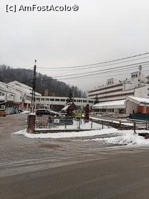 [P06] Hotel Moneasa distrus. » foto by gianimary
 - 
<span class="allrVoted glyphicon glyphicon-heart hidden" id="av1277051"></span>
<a class="m-l-10 hidden" id="sv1277051" onclick="voting_Foto_DelVot(,1277051,7289)" role="button">șterge vot <span class="glyphicon glyphicon-remove"></span></a>
<a id="v91277051" class=" c-red"  onclick="voting_Foto_SetVot(1277051)" role="button"><span class="glyphicon glyphicon-heart-empty"></span> <b>LIKE</b> = Votează poza</a> <img class="hidden"  id="f1277051W9" src="/imagini/loader.gif" border="0" /><span class="AjErrMes hidden" id="e1277051ErM"></span>