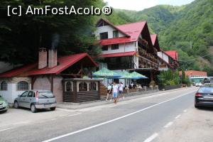 [P01] Transfăgărășanul, Cabana La Cetate, Vedere de ansamblu » foto by mprofeanu
 - 
<span class="allrVoted glyphicon glyphicon-heart hidden" id="av1243916"></span>
<a class="m-l-10 hidden" id="sv1243916" onclick="voting_Foto_DelVot(,1243916,7327)" role="button">șterge vot <span class="glyphicon glyphicon-remove"></span></a>
<a id="v91243916" class=" c-red"  onclick="voting_Foto_SetVot(1243916)" role="button"><span class="glyphicon glyphicon-heart-empty"></span> <b>LIKE</b> = Votează poza</a> <img class="hidden"  id="f1243916W9" src="/imagini/loader.gif" border="0" /><span class="AjErrMes hidden" id="e1243916ErM"></span>