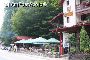 [P03] Transfăgărășanul, Cabana La Cetate, Restaurantul, Intrarea la Terase și la Restaurant » foto by mprofeanu
 - 
<span class="allrVoted glyphicon glyphicon-heart hidden" id="av1243918"></span>
<a class="m-l-10 hidden" id="sv1243918" onclick="voting_Foto_DelVot(,1243918,7327)" role="button">șterge vot <span class="glyphicon glyphicon-remove"></span></a>
<a id="v91243918" class=" c-red"  onclick="voting_Foto_SetVot(1243918)" role="button"><span class="glyphicon glyphicon-heart-empty"></span> <b>LIKE</b> = Votează poza</a> <img class="hidden"  id="f1243918W9" src="/imagini/loader.gif" border="0" /><span class="AjErrMes hidden" id="e1243918ErM"></span>