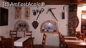[P11] Restaurant La Cetate 3*, cu Vlad Tepeș la intrare, lângă Cetatea Poenari, jud. Argeș » foto by Dana2008
 - 
<span class="allrVoted glyphicon glyphicon-heart hidden" id="av1110183"></span>
<a class="m-l-10 hidden" id="sv1110183" onclick="voting_Foto_DelVot(,1110183,7327)" role="button">șterge vot <span class="glyphicon glyphicon-remove"></span></a>
<a id="v91110183" class=" c-red"  onclick="voting_Foto_SetVot(1110183)" role="button"><span class="glyphicon glyphicon-heart-empty"></span> <b>LIKE</b> = Votează poza</a> <img class="hidden"  id="f1110183W9" src="/imagini/loader.gif" border="0" /><span class="AjErrMes hidden" id="e1110183ErM"></span>