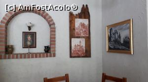 [P20] Restaurant La Cetate 3*, cu Vlad Tepeș la intrare, lângă Cetatea Poenari, jud. Argeș » foto by Dana2008
 - 
<span class="allrVoted glyphicon glyphicon-heart hidden" id="av1110192"></span>
<a class="m-l-10 hidden" id="sv1110192" onclick="voting_Foto_DelVot(,1110192,7327)" role="button">șterge vot <span class="glyphicon glyphicon-remove"></span></a>
<a id="v91110192" class=" c-red"  onclick="voting_Foto_SetVot(1110192)" role="button"><span class="glyphicon glyphicon-heart-empty"></span> <b>LIKE</b> = Votează poza</a> <img class="hidden"  id="f1110192W9" src="/imagini/loader.gif" border="0" /><span class="AjErrMes hidden" id="e1110192ErM"></span>