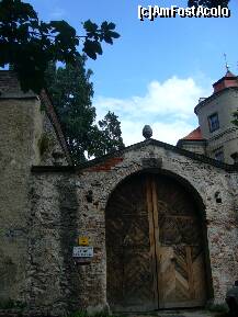 [P30] Cehia, Castelul Jeseri (Eisenberg) , poarta principala de intrare » foto by magdalena
 - 
<span class="allrVoted glyphicon glyphicon-heart hidden" id="av131482"></span>
<a class="m-l-10 hidden" id="sv131482" onclick="voting_Foto_DelVot(,131482,7346)" role="button">șterge vot <span class="glyphicon glyphicon-remove"></span></a>
<a id="v9131482" class=" c-red"  onclick="voting_Foto_SetVot(131482)" role="button"><span class="glyphicon glyphicon-heart-empty"></span> <b>LIKE</b> = Votează poza</a> <img class="hidden"  id="f131482W9" src="/imagini/loader.gif" border="0" /><span class="AjErrMes hidden" id="e131482ErM"></span>
