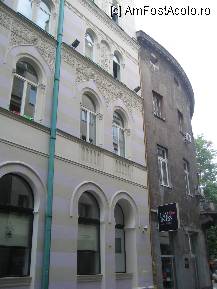 [P29] Sarajevo - cladire din orasul vechi » foto by marius.covaci
 - 
<span class="allrVoted glyphicon glyphicon-heart hidden" id="av132685"></span>
<a class="m-l-10 hidden" id="sv132685" onclick="voting_Foto_DelVot(,132685,7376)" role="button">șterge vot <span class="glyphicon glyphicon-remove"></span></a>
<a id="v9132685" class=" c-red"  onclick="voting_Foto_SetVot(132685)" role="button"><span class="glyphicon glyphicon-heart-empty"></span> <b>LIKE</b> = Votează poza</a> <img class="hidden"  id="f132685W9" src="/imagini/loader.gif" border="0" /><span class="AjErrMes hidden" id="e132685ErM"></span>