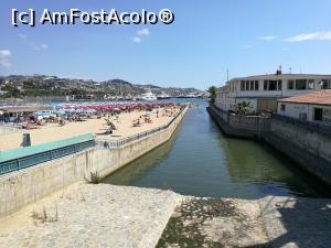 [P05] Locul unde pârâul Romolo se varsă în mare la San Remo » foto by crismis
 - 
<span class="allrVoted glyphicon glyphicon-heart hidden" id="av940488"></span>
<a class="m-l-10 hidden" id="sv940488" onclick="voting_Foto_DelVot(,940488,7390)" role="button">șterge vot <span class="glyphicon glyphicon-remove"></span></a>
<a id="v9940488" class=" c-red"  onclick="voting_Foto_SetVot(940488)" role="button"><span class="glyphicon glyphicon-heart-empty"></span> <b>LIKE</b> = Votează poza</a> <img class="hidden"  id="f940488W9" src="/imagini/loader.gif" border="0" /><span class="AjErrMes hidden" id="e940488ErM"></span>