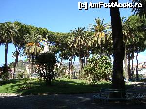 [P13] Parc pe Corso Imperatrice, aproape de hotel » foto by mireille
 - 
<span class="allrVoted glyphicon glyphicon-heart hidden" id="av486073"></span>
<a class="m-l-10 hidden" id="sv486073" onclick="voting_Foto_DelVot(,486073,7390)" role="button">șterge vot <span class="glyphicon glyphicon-remove"></span></a>
<a id="v9486073" class=" c-red"  onclick="voting_Foto_SetVot(486073)" role="button"><span class="glyphicon glyphicon-heart-empty"></span> <b>LIKE</b> = Votează poza</a> <img class="hidden"  id="f486073W9" src="/imagini/loader.gif" border="0" /><span class="AjErrMes hidden" id="e486073ErM"></span>