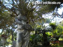 [P11] Una dintre statuile din parc » foto by Alina Morar
 - 
<span class="allrVoted glyphicon glyphicon-heart hidden" id="av135176"></span>
<a class="m-l-10 hidden" id="sv135176" onclick="voting_Foto_DelVot(,135176,7390)" role="button">șterge vot <span class="glyphicon glyphicon-remove"></span></a>
<a id="v9135176" class=" c-red"  onclick="voting_Foto_SetVot(135176)" role="button"><span class="glyphicon glyphicon-heart-empty"></span> <b>LIKE</b> = Votează poza</a> <img class="hidden"  id="f135176W9" src="/imagini/loader.gif" border="0" /><span class="AjErrMes hidden" id="e135176ErM"></span>