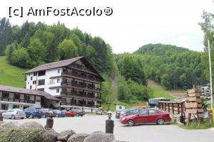 [P04] Moieciu, Complexul Cheile Grădiștei, Hotel Cheia destul de căutat pentru o duminică obișnuită » foto by mprofeanu
 - 
<span class="allrVoted glyphicon glyphicon-heart hidden" id="av969287"></span>
<a class="m-l-10 hidden" id="sv969287" onclick="voting_Foto_DelVot(,969287,7404)" role="button">șterge vot <span class="glyphicon glyphicon-remove"></span></a>
<a id="v9969287" class=" c-red"  onclick="voting_Foto_SetVot(969287)" role="button"><span class="glyphicon glyphicon-heart-empty"></span> <b>LIKE</b> = Votează poza</a> <img class="hidden"  id="f969287W9" src="/imagini/loader.gif" border="0" /><span class="AjErrMes hidden" id="e969287ErM"></span>