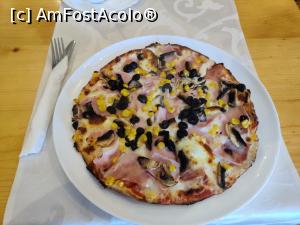 [P06] Pizzeria Ioana din Moieciu de Sus /Restaurant Orzan » foto by Dana2008
 - 
<span class="allrVoted glyphicon glyphicon-heart hidden" id="av1335534"></span>
<a class="m-l-10 hidden" id="sv1335534" onclick="voting_Foto_DelVot(,1335534,7404)" role="button">șterge vot <span class="glyphicon glyphicon-remove"></span></a>
<a id="v91335534" class=" c-red"  onclick="voting_Foto_SetVot(1335534)" role="button"><span class="glyphicon glyphicon-heart-empty"></span> <b>LIKE</b> = Votează poza</a> <img class="hidden"  id="f1335534W9" src="/imagini/loader.gif" border="0" /><span class="AjErrMes hidden" id="e1335534ErM"></span>
