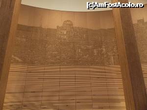 [P28] Hiroshima, Parcul Memorial al Păcii, Memorialul Național al Păcii dedicat Victimelor Bombei Atomice, Sala Memorială, detaliu panoramă » foto by mprofeanu
 - 
<span class="allrVoted glyphicon glyphicon-heart hidden" id="av699479"></span>
<a class="m-l-10 hidden" id="sv699479" onclick="voting_Foto_DelVot(,699479,7440)" role="button">șterge vot <span class="glyphicon glyphicon-remove"></span></a>
<a id="v9699479" class=" c-red"  onclick="voting_Foto_SetVot(699479)" role="button"><span class="glyphicon glyphicon-heart-empty"></span> <b>LIKE</b> = Votează poza</a> <img class="hidden"  id="f699479W9" src="/imagini/loader.gif" border="0" /><span class="AjErrMes hidden" id="e699479ErM"></span>