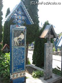 [P09] Cimitirul Vesel din Sapanta - unii isi pregatesc din vreme ' monumentul' » foto by Diaura*
 - 
<span class="allrVoted glyphicon glyphicon-heart hidden" id="av51588"></span>
<a class="m-l-10 hidden" id="sv51588" onclick="voting_Foto_DelVot(,51588,7494)" role="button">șterge vot <span class="glyphicon glyphicon-remove"></span></a>
<a id="v951588" class=" c-red"  onclick="voting_Foto_SetVot(51588)" role="button"><span class="glyphicon glyphicon-heart-empty"></span> <b>LIKE</b> = Votează poza</a> <img class="hidden"  id="f51588W9" src="/imagini/loader.gif" border="0" /><span class="AjErrMes hidden" id="e51588ErM"></span>
