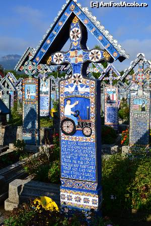 [P04] Săpânţa - Cimitirul Vesel - exemplu de cruce inscripţionată » foto by dixi220
 - 
<span class="allrVoted glyphicon glyphicon-heart hidden" id="av553022"></span>
<a class="m-l-10 hidden" id="sv553022" onclick="voting_Foto_DelVot(,553022,7494)" role="button">șterge vot <span class="glyphicon glyphicon-remove"></span></a>
<a id="v9553022" class=" c-red"  onclick="voting_Foto_SetVot(553022)" role="button"><span class="glyphicon glyphicon-heart-empty"></span> <b>LIKE</b> = Votează poza</a> <img class="hidden"  id="f553022W9" src="/imagini/loader.gif" border="0" /><span class="AjErrMes hidden" id="e553022ErM"></span>