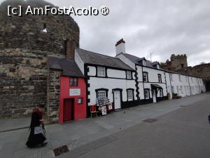 [P41] Cea mai mică casă din UK » foto by Marius 72
 - 
<span class="allrVoted glyphicon glyphicon-heart hidden" id="av1504393"></span>
<a class="m-l-10 hidden" id="sv1504393" onclick="voting_Foto_DelVot(,1504393,7515)" role="button">șterge vot <span class="glyphicon glyphicon-remove"></span></a>
<a id="v91504393" class=" c-red"  onclick="voting_Foto_SetVot(1504393)" role="button"><span class="glyphicon glyphicon-heart-empty"></span> <b>LIKE</b> = Votează poza</a> <img class="hidden"  id="f1504393W9" src="/imagini/loader.gif" border="0" /><span class="AjErrMes hidden" id="e1504393ErM"></span>