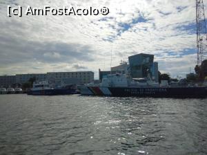 [P24] În dreapta, ne apropiem de ambarcațiunile Poliției de Frontieră năvală, 2 ambarcațiuni mai mari și 3 mici, cred că le spune santinele. » foto by Mioritik
 - 
<span class="allrVoted glyphicon glyphicon-heart hidden" id="av1231929"></span>
<a class="m-l-10 hidden" id="sv1231929" onclick="voting_Foto_DelVot(,1231929,7516)" role="button">șterge vot <span class="glyphicon glyphicon-remove"></span></a>
<a id="v91231929" class=" c-red"  onclick="voting_Foto_SetVot(1231929)" role="button"><span class="glyphicon glyphicon-heart-empty"></span> <b>LIKE</b> = Votează poza</a> <img class="hidden"  id="f1231929W9" src="/imagini/loader.gif" border="0" /><span class="AjErrMes hidden" id="e1231929ErM"></span>