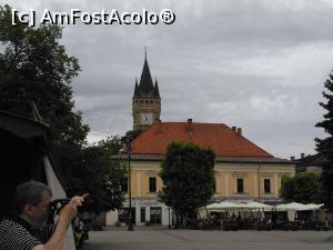 [P05] 5. Piața adăpostește cele mai vechi clădiri din oraș.  » foto by msnd
 - 
<span class="allrVoted glyphicon glyphicon-heart hidden" id="av1154061"></span>
<a class="m-l-10 hidden" id="sv1154061" onclick="voting_Foto_DelVot(,1154061,7527)" role="button">șterge vot <span class="glyphicon glyphicon-remove"></span></a>
<a id="v91154061" class=" c-red"  onclick="voting_Foto_SetVot(1154061)" role="button"><span class="glyphicon glyphicon-heart-empty"></span> <b>LIKE</b> = Votează poza</a> <img class="hidden"  id="f1154061W9" src="/imagini/loader.gif" border="0" /><span class="AjErrMes hidden" id="e1154061ErM"></span>