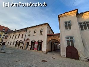 [P21] În dreapta „casa Iancu de Hunedoara”. » foto by tata123 🔱
 - 
<span class="allrVoted glyphicon glyphicon-heart hidden" id="av1342506"></span>
<a class="m-l-10 hidden" id="sv1342506" onclick="voting_Foto_DelVot(,1342506,7527)" role="button">șterge vot <span class="glyphicon glyphicon-remove"></span></a>
<a id="v91342506" class=" c-red"  onclick="voting_Foto_SetVot(1342506)" role="button"><span class="glyphicon glyphicon-heart-empty"></span> <b>LIKE</b> = Votează poza</a> <img class="hidden"  id="f1342506W9" src="/imagini/loader.gif" border="0" /><span class="AjErrMes hidden" id="e1342506ErM"></span>