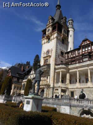 [P58] Sinaia - Castelul Peles. Statuia regelui Carol I. » foto by iulianic
 - 
<span class="allrVoted glyphicon glyphicon-heart hidden" id="av1288792"></span>
<a class="m-l-10 hidden" id="sv1288792" onclick="voting_Foto_DelVot(,1288792,7548)" role="button">șterge vot <span class="glyphicon glyphicon-remove"></span></a>
<a id="v91288792" class=" c-red"  onclick="voting_Foto_SetVot(1288792)" role="button"><span class="glyphicon glyphicon-heart-empty"></span> <b>LIKE</b> = Votează poza</a> <img class="hidden"  id="f1288792W9" src="/imagini/loader.gif" border="0" /><span class="AjErrMes hidden" id="e1288792ErM"></span>