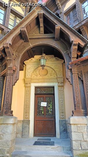 [P18] Portal acces castel Pelișor. » foto by tata123 🔱
 - 
<span class="allrVoted glyphicon glyphicon-heart hidden" id="av1388522"></span>
<a class="m-l-10 hidden" id="sv1388522" onclick="voting_Foto_DelVot(,1388522,7548)" role="button">șterge vot <span class="glyphicon glyphicon-remove"></span></a>
<a id="v91388522" class=" c-red"  onclick="voting_Foto_SetVot(1388522)" role="button"><span class="glyphicon glyphicon-heart-empty"></span> <b>LIKE</b> = Votează poza</a> <img class="hidden"  id="f1388522W9" src="/imagini/loader.gif" border="0" /><span class="AjErrMes hidden" id="e1388522ErM"></span>