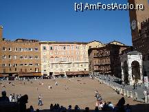 [P01] Siena - Piazza del Campo - vedeti forma de evantai ? Si este ridicata in partea de sus ( in stanga ) » foto by Diaura*
 - 
<span class="allrVoted glyphicon glyphicon-heart hidden" id="av141513"></span>
<a class="m-l-10 hidden" id="sv141513" onclick="voting_Foto_DelVot(,141513,7576)" role="button">șterge vot <span class="glyphicon glyphicon-remove"></span></a>
<a id="v9141513" class=" c-red"  onclick="voting_Foto_SetVot(141513)" role="button"><span class="glyphicon glyphicon-heart-empty"></span> <b>LIKE</b> = Votează poza</a> <img class="hidden"  id="f141513W9" src="/imagini/loader.gif" border="0" /><span class="AjErrMes hidden" id="e141513ErM"></span>