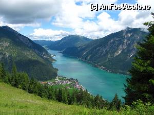 [P16] Achensee! vazut de la Zwolferkopf - statia de sus a telegondolei Karwendel » foto by saxonul
 - 
<span class="allrVoted glyphicon glyphicon-heart hidden" id="av545465"></span>
<a class="m-l-10 hidden" id="sv545465" onclick="voting_Foto_DelVot(,545465,7577)" role="button">șterge vot <span class="glyphicon glyphicon-remove"></span></a>
<a id="v9545465" class=" c-red"  onclick="voting_Foto_SetVot(545465)" role="button"><span class="glyphicon glyphicon-heart-empty"></span> <b>LIKE</b> = Votează poza</a> <img class="hidden"  id="f545465W9" src="/imagini/loader.gif" border="0" /><span class="AjErrMes hidden" id="e545465ErM"></span>