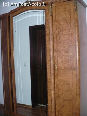 [P35] dulap -mobile veche reconditionata frumos » foto by Yolanda
 - 
<span class="allrVoted glyphicon glyphicon-heart hidden" id="av1008715"></span>
<a class="m-l-10 hidden" id="sv1008715" onclick="voting_Foto_DelVot(,1008715,7649)" role="button">șterge vot <span class="glyphicon glyphicon-remove"></span></a>
<a id="v91008715" class=" c-red"  onclick="voting_Foto_SetVot(1008715)" role="button"><span class="glyphicon glyphicon-heart-empty"></span> <b>LIKE</b> = Votează poza</a> <img class="hidden"  id="f1008715W9" src="/imagini/loader.gif" border="0" /><span class="AjErrMes hidden" id="e1008715ErM"></span>