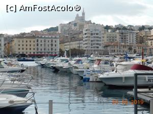 [P07] Din Vieux Port privind spre Notre Dame de la Garde » foto by irinad
 - 
<span class="allrVoted glyphicon glyphicon-heart hidden" id="av1131791"></span>
<a class="m-l-10 hidden" id="sv1131791" onclick="voting_Foto_DelVot(,1131791,7772)" role="button">șterge vot <span class="glyphicon glyphicon-remove"></span></a>
<a id="v91131791" class=" c-red"  onclick="voting_Foto_SetVot(1131791)" role="button"><span class="glyphicon glyphicon-heart-empty"></span> <b>LIKE</b> = Votează poza</a> <img class="hidden"  id="f1131791W9" src="/imagini/loader.gif" border="0" /><span class="AjErrMes hidden" id="e1131791ErM"></span>