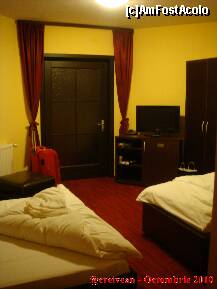 [P12] Hotel Flo' Mary - BRAN, apartamentul 104. » foto by creivean
 - 
<span class="allrVoted glyphicon glyphicon-heart hidden" id="av151040"></span>
<a class="m-l-10 hidden" id="sv151040" onclick="voting_Foto_DelVot(,151040,7777)" role="button">șterge vot <span class="glyphicon glyphicon-remove"></span></a>
<a id="v9151040" class=" c-red"  onclick="voting_Foto_SetVot(151040)" role="button"><span class="glyphicon glyphicon-heart-empty"></span> <b>LIKE</b> = Votează poza</a> <img class="hidden"  id="f151040W9" src="/imagini/loader.gif" border="0" /><span class="AjErrMes hidden" id="e151040ErM"></span>