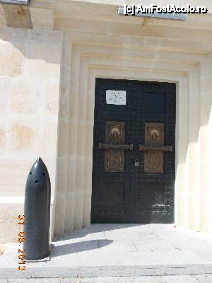 [P35] Mărăşti - Mausoleul Eroilor. Uşa încuiată şi accesul vizitatorilor interzis pe perioada renovărilor.  » foto by iulianic
 - 
<span class="allrVoted glyphicon glyphicon-heart hidden" id="av464389"></span>
<a class="m-l-10 hidden" id="sv464389" onclick="voting_Foto_DelVot(,464389,7833)" role="button">șterge vot <span class="glyphicon glyphicon-remove"></span></a>
<a id="v9464389" class=" c-red"  onclick="voting_Foto_SetVot(464389)" role="button"><span class="glyphicon glyphicon-heart-empty"></span> <b>LIKE</b> = Votează poza</a> <img class="hidden"  id="f464389W9" src="/imagini/loader.gif" border="0" /><span class="AjErrMes hidden" id="e464389ErM"></span>