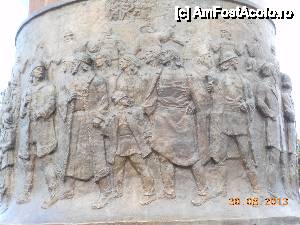 [P08] Focşani - Basorelief pe monumentul din Piaţa Unirii.  » foto by iulianic
 - 
<span class="allrVoted glyphicon glyphicon-heart hidden" id="av465258"></span>
<a class="m-l-10 hidden" id="sv465258" onclick="voting_Foto_DelVot(,465258,7833)" role="button">șterge vot <span class="glyphicon glyphicon-remove"></span></a>
<a id="v9465258" class=" c-red"  onclick="voting_Foto_SetVot(465258)" role="button"><span class="glyphicon glyphicon-heart-empty"></span> <b>LIKE</b> = Votează poza</a> <img class="hidden"  id="f465258W9" src="/imagini/loader.gif" border="0" /><span class="AjErrMes hidden" id="e465258ErM"></span>