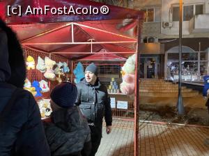 [P02] Focsani - Targul de Craciun seara » foto by mishu
 - 
<span class="allrVoted glyphicon glyphicon-heart hidden" id="av1344476"></span>
<a class="m-l-10 hidden" id="sv1344476" onclick="voting_Foto_DelVot(,1344476,7833)" role="button">șterge vot <span class="glyphicon glyphicon-remove"></span></a>
<a id="v91344476" class=" c-red"  onclick="voting_Foto_SetVot(1344476)" role="button"><span class="glyphicon glyphicon-heart-empty"></span> <b>LIKE</b> = Votează poza</a> <img class="hidden"  id="f1344476W9" src="/imagini/loader.gif" border="0" /><span class="AjErrMes hidden" id="e1344476ErM"></span>