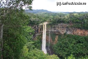 [P12] Cascada de Chamarel care cu cei 90 metri inaltime este cea mai mare și impresionantă din Mauritius » foto by Pami*
 - 
<span class="allrVoted glyphicon glyphicon-heart hidden" id="av407331"></span>
<a class="m-l-10 hidden" id="sv407331" onclick="voting_Foto_DelVot(,407331,7864)" role="button">șterge vot <span class="glyphicon glyphicon-remove"></span></a>
<a id="v9407331" class=" c-red"  onclick="voting_Foto_SetVot(407331)" role="button"><span class="glyphicon glyphicon-heart-empty"></span> <b>LIKE</b> = Votează poza</a> <img class="hidden"  id="f407331W9" src="/imagini/loader.gif" border="0" /><span class="AjErrMes hidden" id="e407331ErM"></span>