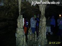 [P19] dureaza zeci de mii de ani sa se uneasca o stacmita cu o stalactita » foto by petrus95
 - 
<span class="allrVoted glyphicon glyphicon-heart hidden" id="av155331"></span>
<a class="m-l-10 hidden" id="sv155331" onclick="voting_Foto_DelVot(,155331,7919)" role="button">șterge vot <span class="glyphicon glyphicon-remove"></span></a>
<a id="v9155331" class=" c-red"  onclick="voting_Foto_SetVot(155331)" role="button"><span class="glyphicon glyphicon-heart-empty"></span> <b>LIKE</b> = Votează poza</a> <img class="hidden"  id="f155331W9" src="/imagini/loader.gif" border="0" /><span class="AjErrMes hidden" id="e155331ErM"></span>