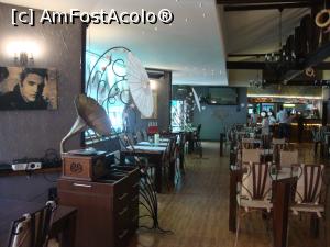 [P08] Restaurantul Milenium - imagine din interior.  » foto by Floryn81
 - 
<span class="allrVoted glyphicon glyphicon-heart hidden" id="av780807"></span>
<a class="m-l-10 hidden" id="sv780807" onclick="voting_Foto_DelVot(,780807,7936)" role="button">șterge vot <span class="glyphicon glyphicon-remove"></span></a>
<a id="v9780807" class=" c-red"  onclick="voting_Foto_SetVot(780807)" role="button"><span class="glyphicon glyphicon-heart-empty"></span> <b>LIKE</b> = Votează poza</a> <img class="hidden"  id="f780807W9" src="/imagini/loader.gif" border="0" /><span class="AjErrMes hidden" id="e780807ErM"></span>