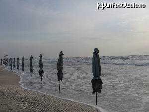 [P13] vântul a bătut atât de tare încât apa a înghițit plaja!  » foto by Rofri
 - 
<span class="allrVoted glyphicon glyphicon-heart hidden" id="av552848"></span>
<a class="m-l-10 hidden" id="sv552848" onclick="voting_Foto_DelVot(,552848,7979)" role="button">șterge vot <span class="glyphicon glyphicon-remove"></span></a>
<a id="v9552848" class=" c-red"  onclick="voting_Foto_SetVot(552848)" role="button"><span class="glyphicon glyphicon-heart-empty"></span> <b>LIKE</b> = Votează poza</a> <img class="hidden"  id="f552848W9" src="/imagini/loader.gif" border="0" /><span class="AjErrMes hidden" id="e552848ErM"></span>