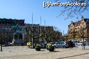 [P04] Si am ajuns in Piata Mare, unde se afla statuia ecvestra a regelui Karl Gustav al Suediei » foto by DOINITA
 - 
<span class="allrVoted glyphicon glyphicon-heart hidden" id="av631973"></span>
<a class="m-l-10 hidden" id="sv631973" onclick="voting_Foto_DelVot(,631973,7982)" role="button">șterge vot <span class="glyphicon glyphicon-remove"></span></a>
<a id="v9631973" class=" c-red"  onclick="voting_Foto_SetVot(631973)" role="button"><span class="glyphicon glyphicon-heart-empty"></span> <b>LIKE</b> = Votează poza</a> <img class="hidden"  id="f631973W9" src="/imagini/loader.gif" border="0" /><span class="AjErrMes hidden" id="e631973ErM"></span>