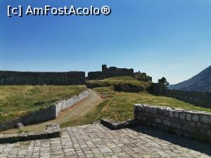 [P26] Castelul Rozafa » foto by Marius 72
 - 
<span class="allrVoted glyphicon glyphicon-heart hidden" id="av1249888"></span>
<a class="m-l-10 hidden" id="sv1249888" onclick="voting_Foto_DelVot(,1249888,8016)" role="button">șterge vot <span class="glyphicon glyphicon-remove"></span></a>
<a id="v91249888" class=" c-red"  onclick="voting_Foto_SetVot(1249888)" role="button"><span class="glyphicon glyphicon-heart-empty"></span> <b>LIKE</b> = Votează poza</a> <img class="hidden"  id="f1249888W9" src="/imagini/loader.gif" border="0" /><span class="AjErrMes hidden" id="e1249888ErM"></span>