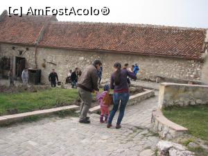 [P53] Cetatea Rasnov » foto by mishu
 - 
<span class="allrVoted glyphicon glyphicon-heart hidden" id="av801839"></span>
<a class="m-l-10 hidden" id="sv801839" onclick="voting_Foto_DelVot(,801839,8046)" role="button">șterge vot <span class="glyphicon glyphicon-remove"></span></a>
<a id="v9801839" class=" c-red"  onclick="voting_Foto_SetVot(801839)" role="button"><span class="glyphicon glyphicon-heart-empty"></span> <b>LIKE</b> = Votează poza</a> <img class="hidden"  id="f801839W9" src="/imagini/loader.gif" border="0" /><span class="AjErrMes hidden" id="e801839ErM"></span>