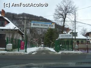 [P01] Acces în curtea muzeului + panouri informative. » foto by tata123 🔱
 - 
<span class="allrVoted glyphicon glyphicon-heart hidden" id="av1277950"></span>
<a class="m-l-10 hidden" id="sv1277950" onclick="voting_Foto_DelVot(,1277950,8046)" role="button">șterge vot <span class="glyphicon glyphicon-remove"></span></a>
<a id="v91277950" class=" c-red"  onclick="voting_Foto_SetVot(1277950)" role="button"><span class="glyphicon glyphicon-heart-empty"></span> <b>LIKE</b> = Votează poza</a> <img class="hidden"  id="f1277950W9" src="/imagini/loader.gif" border="0" /><span class="AjErrMes hidden" id="e1277950ErM"></span>
