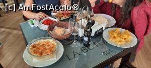 [P13] Pitești, Restaurantul „La Butoaie”, Terasa, Masa noastră cu felurile principale » foto by mprofeanu
 - 
<span class="allrVoted glyphicon glyphicon-heart hidden" id="av1339661"></span>
<a class="m-l-10 hidden" id="sv1339661" onclick="voting_Foto_DelVot(,1339661,8103)" role="button">șterge vot <span class="glyphicon glyphicon-remove"></span></a>
<a id="v91339661" class=" c-red"  onclick="voting_Foto_SetVot(1339661)" role="button"><span class="glyphicon glyphicon-heart-empty"></span> <b>LIKE</b> = Votează poza</a> <img class="hidden"  id="f1339661W9" src="/imagini/loader.gif" border="0" /><span class="AjErrMes hidden" id="e1339661ErM"></span>