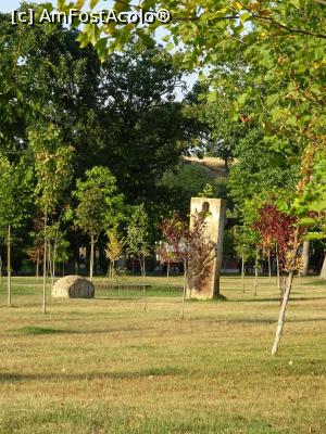 [P24] Amenajări peisagistice în parc. » foto by tata123 🔱
 - 
<span class="allrVoted glyphicon glyphicon-heart hidden" id="av1314440"></span>
<a class="m-l-10 hidden" id="sv1314440" onclick="voting_Foto_DelVot(,1314440,8118)" role="button">șterge vot <span class="glyphicon glyphicon-remove"></span></a>
<a id="v91314440" class=" c-red"  onclick="voting_Foto_SetVot(1314440)" role="button"><span class="glyphicon glyphicon-heart-empty"></span> <b>LIKE</b> = Votează poza</a> <img class="hidden"  id="f1314440W9" src="/imagini/loader.gif" border="0" /><span class="AjErrMes hidden" id="e1314440ErM"></span>