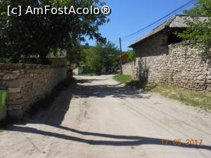[P25] Butuceni - Pe ulița satului. » foto by iulianic
 - 
<span class="allrVoted glyphicon glyphicon-heart hidden" id="av1223564"></span>
<a class="m-l-10 hidden" id="sv1223564" onclick="voting_Foto_DelVot(,1223564,8126)" role="button">șterge vot <span class="glyphicon glyphicon-remove"></span></a>
<a id="v91223564" class=" c-red"  onclick="voting_Foto_SetVot(1223564)" role="button"><span class="glyphicon glyphicon-heart-empty"></span> <b>LIKE</b> = Votează poza</a> <img class="hidden"  id="f1223564W9" src="/imagini/loader.gif" border="0" /><span class="AjErrMes hidden" id="e1223564ErM"></span>