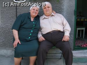 [P02] Părinții mei-OAMENII cărora le datorez totul și cărora n-am să pot niciodată să le mulțumesc destul. 20 aprilie 2009, de Paște la Brăila » foto by Zoazore
 - 
<span class="allrVoted glyphicon glyphicon-heart hidden" id="av1157214"></span>
<a class="m-l-10 hidden" id="sv1157214" onclick="voting_Foto_DelVot(,1157214,8126)" role="button">șterge vot <span class="glyphicon glyphicon-remove"></span></a>
<a id="v91157214" class=" c-red"  onclick="voting_Foto_SetVot(1157214)" role="button"><span class="glyphicon glyphicon-heart-empty"></span> <b>LIKE</b> = Votează poza</a> <img class="hidden"  id="f1157214W9" src="/imagini/loader.gif" border="0" /><span class="AjErrMes hidden" id="e1157214ErM"></span>